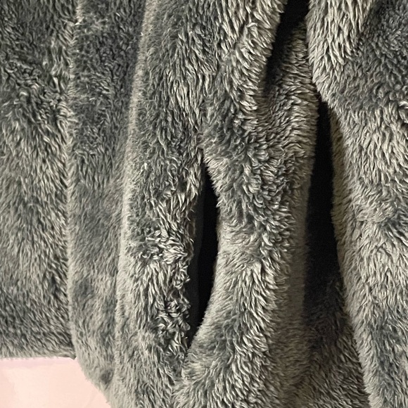 Dark green fluffy zip up jacket.​​​​​​ - Picture 3 of 6